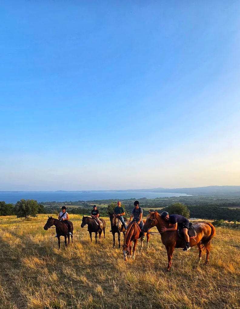 Passeggiata a cavallo con vista sul Lago di Bolsena