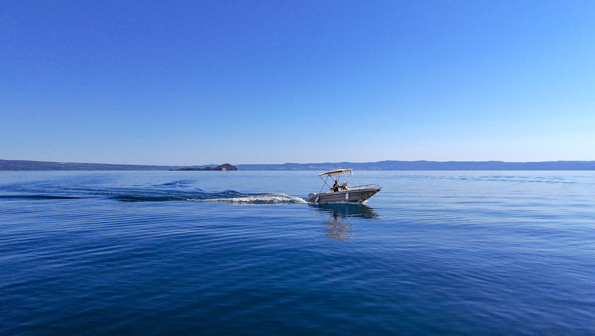 Barca a noleggio sul Lago di Bolsena