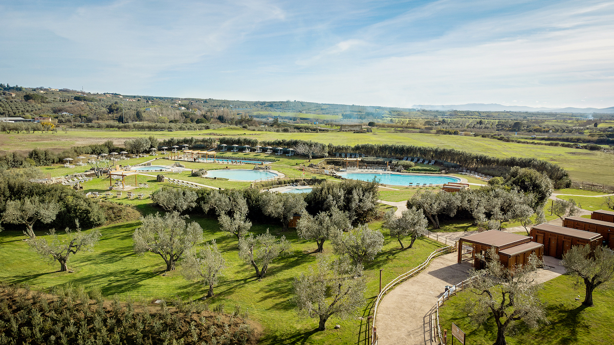 Le vasche immerse nel verde di Tuscia Terme